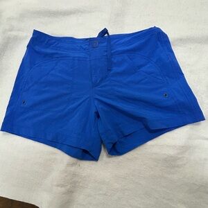 Athleta Women Blue Stretch Flat Front Zip Pockets Hiking Shorts, Size 2